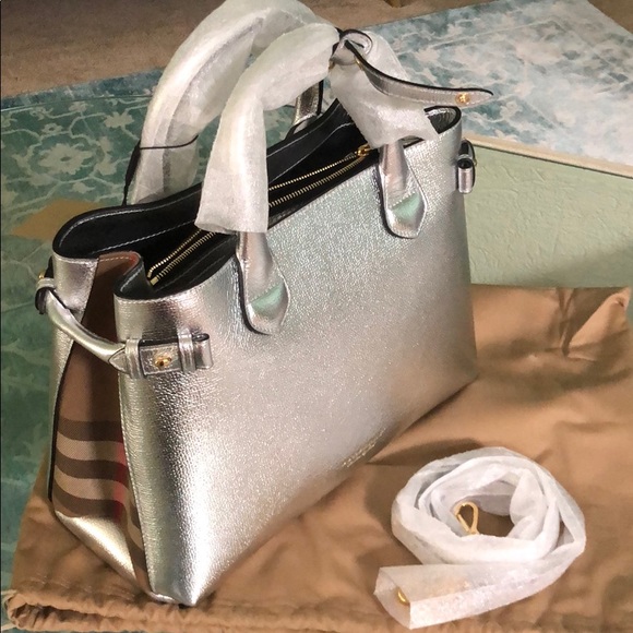 Burberry bag - Picture 2 of 4